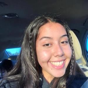 Meet your Posher, Daniela